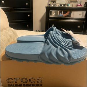 salehebombury xthepollexslide.crocs collaboration….